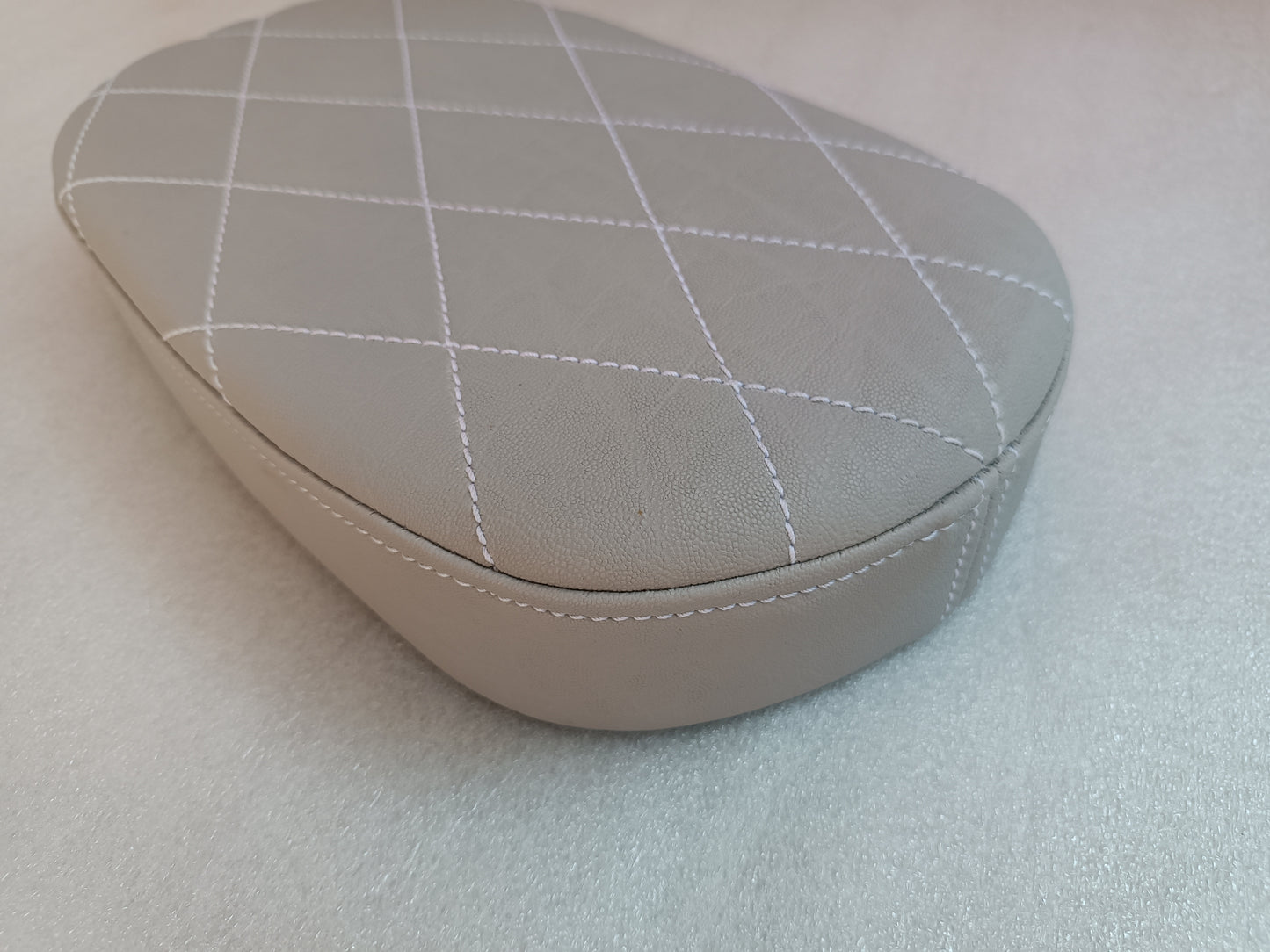 Sitzbank grau mit weiß abgesteppter Naht - Simson Star - Spatz