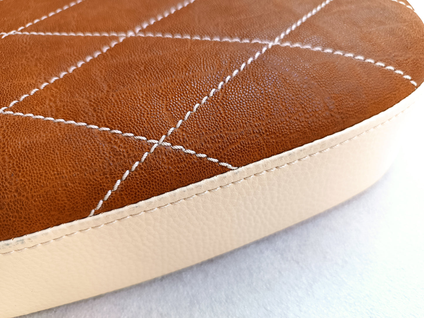 Sitzbank beige braun mit abgesteppter Naht in beige - Simson Star / Spatz