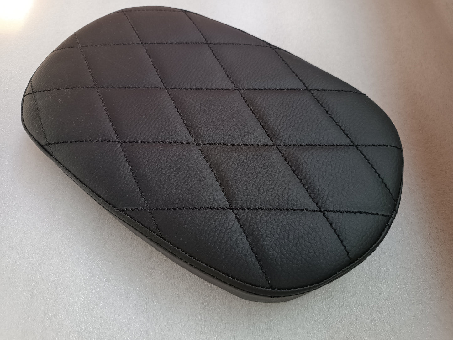 Sitzbank schwarz abgesteppt - Simson Star Spatz (Metallplatte)