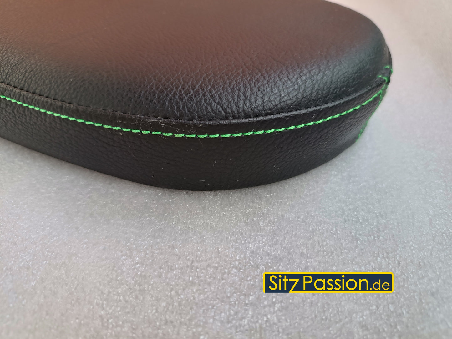 Sitzbank Schwarz mit grüner Naht - Simson Schwalbe KR51